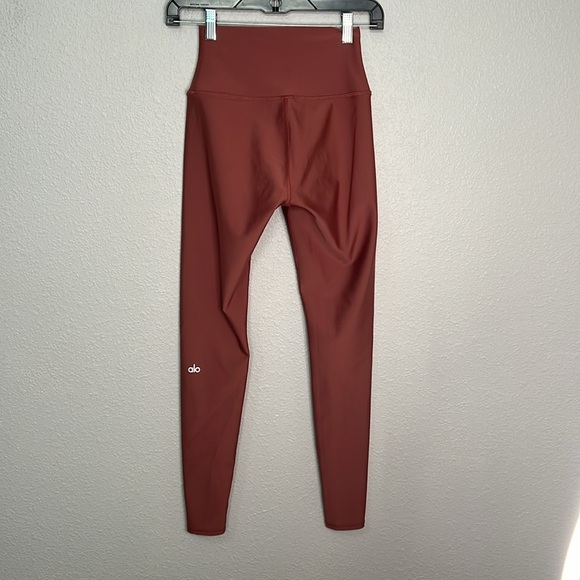 Alo High Waist Airlift Leggings Pink Size Small - Picture 6 of 6